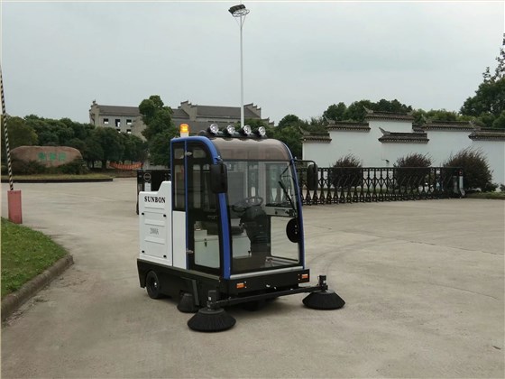 恒盛娱乐电动扫地车2000A