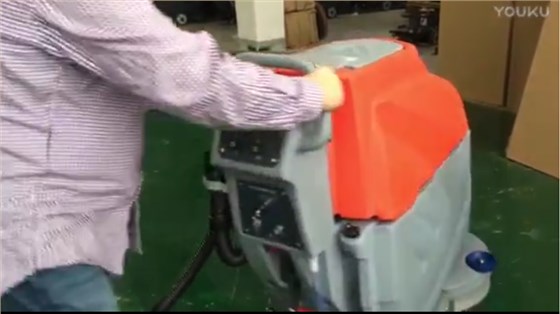 地面清洗工作应选择怎样的电动洗地机