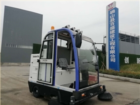 电动扫地机进驻河南驻马店某建材厂
