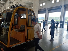 深圳公交公司再次采购恒盛娱乐2000A型电动扫地车