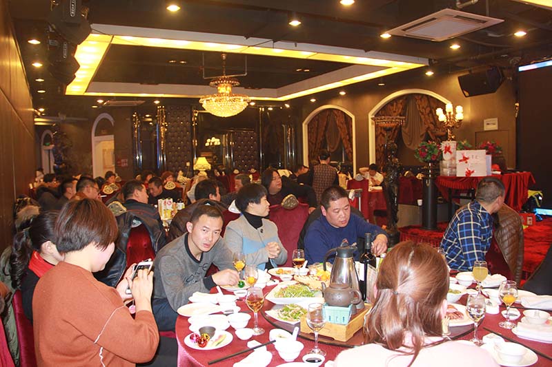 恒盛娱乐电动扫地机厂家年会