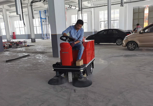 深圳某家具厂采购小型电动扫地机案例