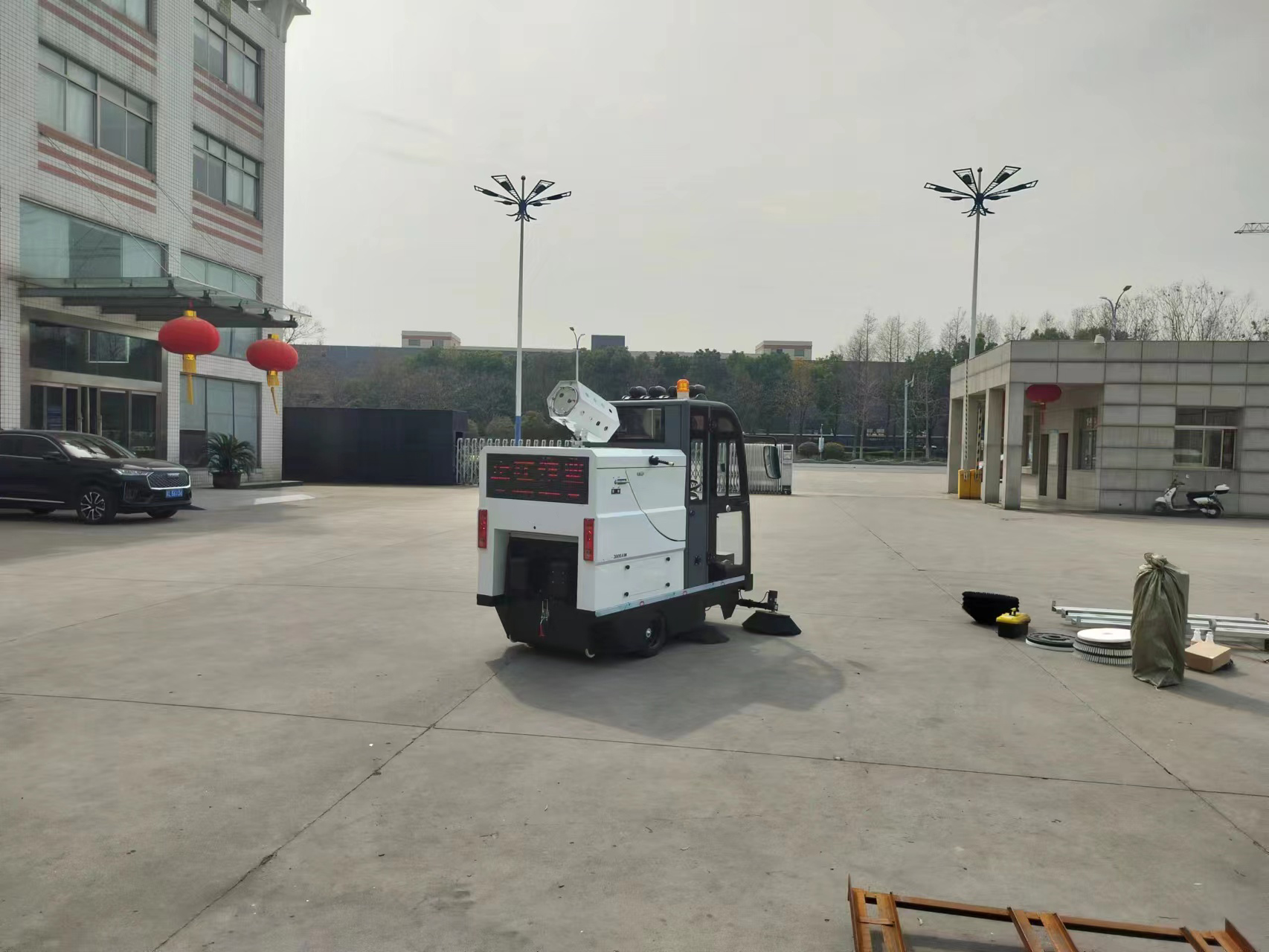 电动清扫车：提升清洁效率，解放双手