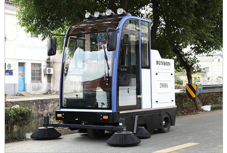 恒盛娱乐2000A电动清扫车
